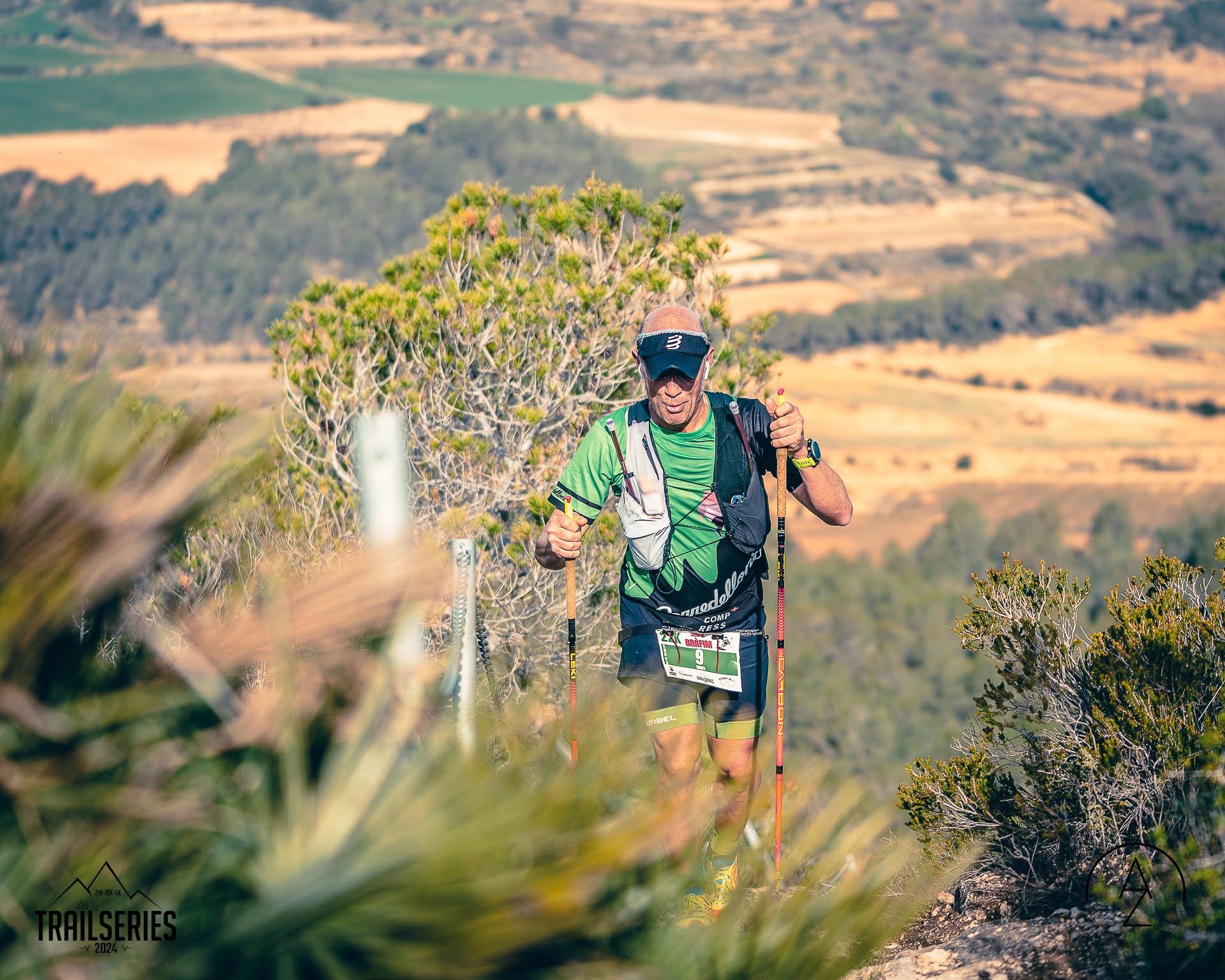 trail runner mujer en trail albiol